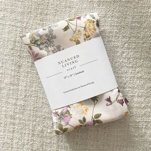 NWT Handmade Floral 18” x 18” Scarf L1046